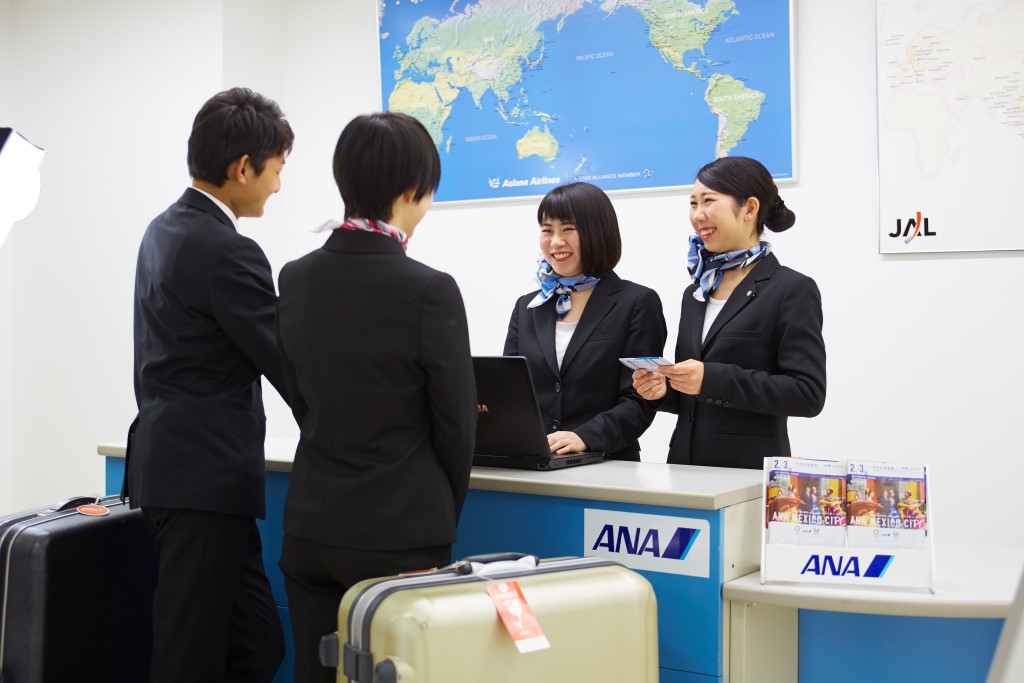 <br /><b>Warning</b>:  Illegal string offset 'label' in <b>/home/kawaharagakuen/www/ht_docs/web/minato/wp-content/themes/hospitality.kawahara.ac.jp/single-oc.php</b> on line <b>96</b><br /> グランドスタッフの仕事に挑戦