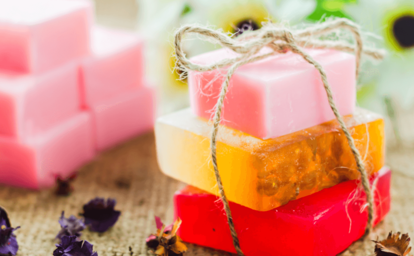 医療・総合事務科 香りで風邪対策♪手作りアロマ石けん体験