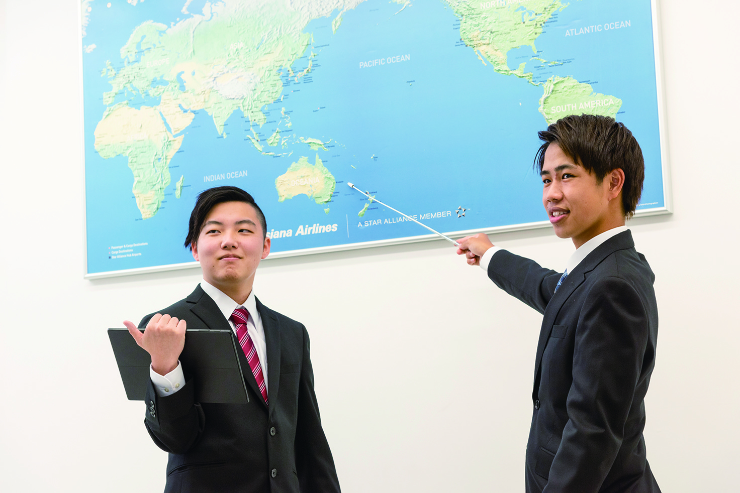 <br /><b>Warning</b>:  Illegal string offset 'label' in <b>/home/kawaharagakuen/www/ht_docs/web/minato/wp-content/themes/hospitality.kawahara.ac.jp/single-oc.php</b> on line <b>96</b><br /> グランドスタッフの仕事に挑戦