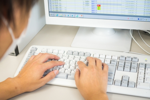 <br /><b>Warning</b>:  Illegal string offset 'label' in <b>/home/kawaharagakuen/www/ht_docs/web/minato/wp-content/themes/hospitality.kawahara.ac.jp/single-oc.php</b> on line <b>96</b><br /> 電子カルテってなぁに？