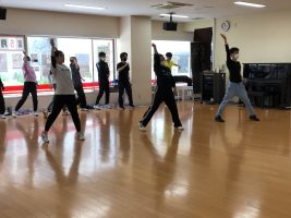イメージ：1年生ダンスの授業が進んでいます