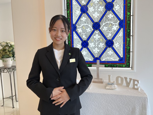 片上　莉良さん