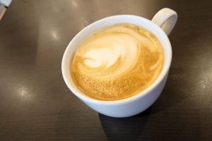 イメージ：【パティシエ・ブランジェ科】バリスタ藤山健先生「カフェ」授業の様子👀