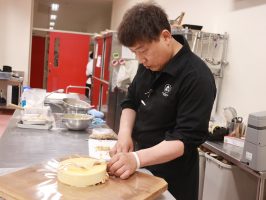 イメージ：【パティシエ・ブランジェ科】垣本シェフ特別授業🍰