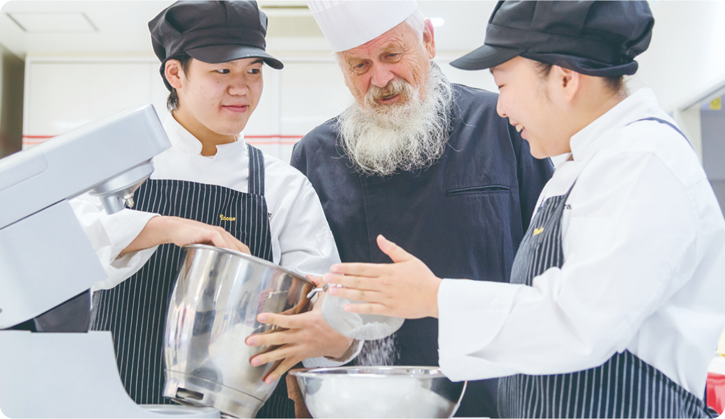 製菓衛生師国家試験 3年連続合格率100%達成!