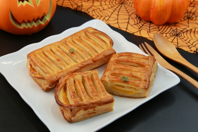 パティシエ・ブランジェ科 秋の味覚🎃パンプキンパイ🎃を作ろう✨