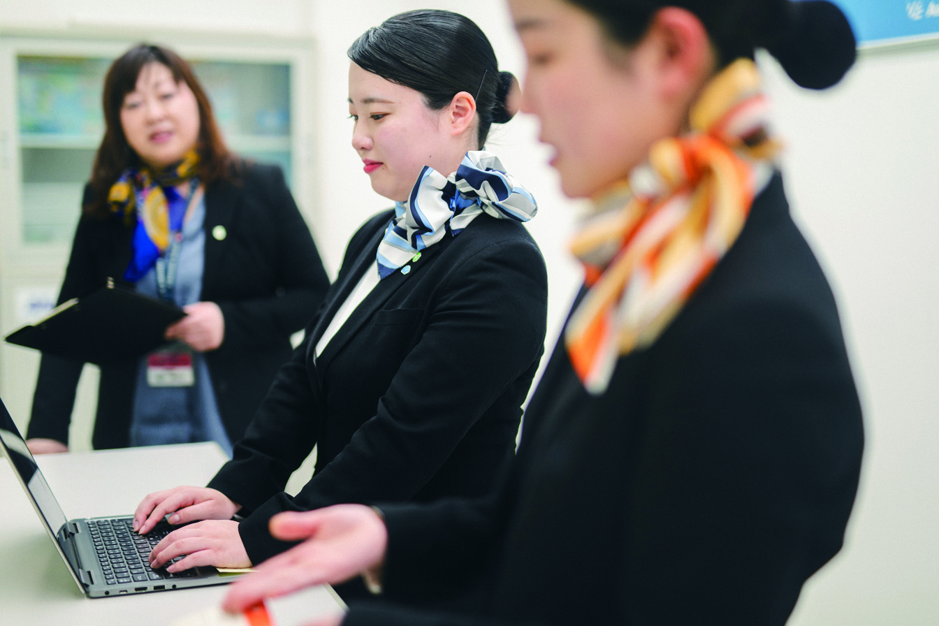 外国語学科 元国際線CAから学ぶ♬ 「使える英語体験」